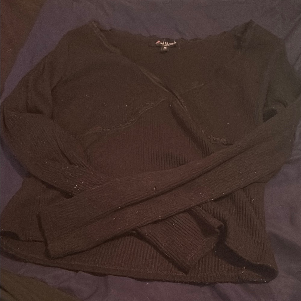 Black V-Neck Sweater with Classic Knit Texture